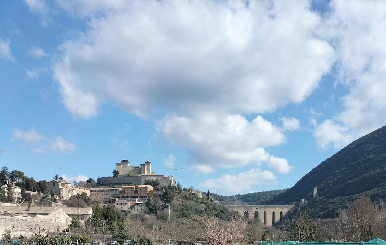 Appartamento Di Via Refini Spoleto Buitenkant foto